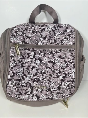 Isaac Mizrahi Nueva York - Monedero Púrpura Floral Listo para Viajar PUNTOS DECOLORADOS FONDO Foto 1 de 4