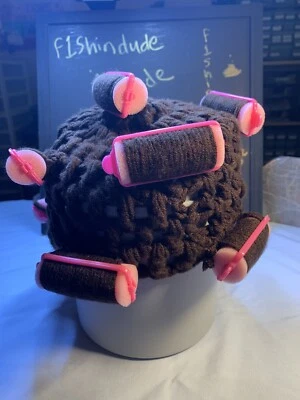 Usado en Excelente Condición Disfraz Bebé Demasiado Divertido Hecho a Mano Sombrero Tejido con Rizadores Foto 1 de 4