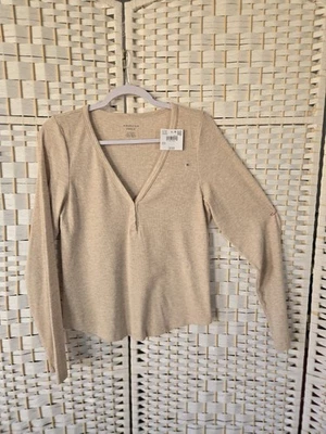 NEW! Womens American Eagle Long Sleeve V Neck Henley Shirt  Heather Tan XL  - Image 1 of 4