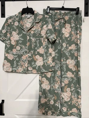 Cupcakes & Cashmere Pajama Set Women Small Green Floral Button Up - Image 1 of 4