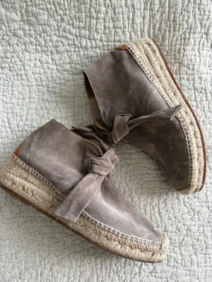 Sapatos anabela Rag & Bone Gena Espadrille feminino 39 EUA 9 couro camurça marrom arco juta - Imagem 1 de 4