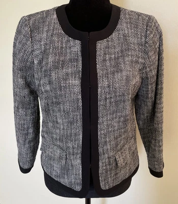 Blazer/chaqueta Talbots tweed blanco y negro talla 6P cierre de gancho y ojo ribete negro Foto 1 de 4