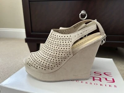 Sandalia de cuña china Lavandería Z-Donna, arena, talla 6,5, nueva en caja Foto 1 de 4