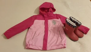 Regenjacke (Gr.116-122) und Gummistiefel NEU (mit coolem Blink-Eff.) (Gr: 26-27) - Bild 1 von 8