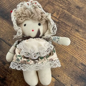 Vtg 1980's Russ Berrie Doll 4” & 4.5" w/ Calico Lace Floral Dress Bonnet - Picture 1 of 8