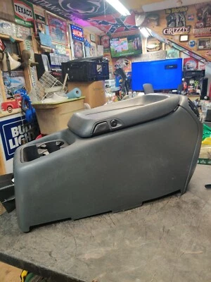 99-02 Chevy GMC Silverado Sierra Center Console Graphite OEM GM Yukon Tahoe - Image 1 of 4