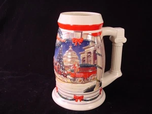 Vintage Budweiser 2001 Holiday At The Capital Serie Stein - Bild 1 von 2