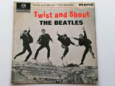 THE BEATLES ORIG 1963 U.K. EP    TWIST AND SHOUT   PARLOPHONE GEP 8882 - Image 1 of 4