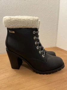BEBE Kimmberly Black Ankle High Laced Chunky Heel Boots Booties Sz 9.5 9 1/2 NEW - Picture 1 of 7