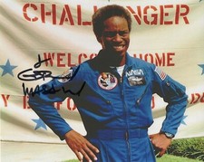 GUION GUY BLUFORD JR SIGNED AUTOGRAPH  NASA ASTRONAUT SPACE   8X10 PHOTO  