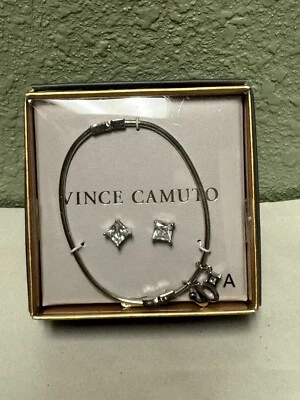 Vince Camuto 2 Piezas Letra A Dije Pulsera Circonita cúbica Pendientes, NUEVO En Caja Foto 1 de 4