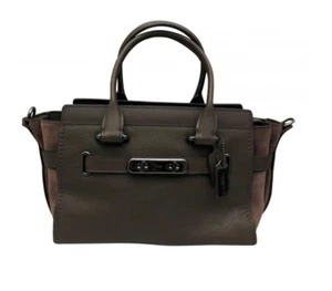 Coach Swagger Umhängetasche/Crossbody olivgrün & taupe mit Drehverschlussdetail - Bild 1 von 10