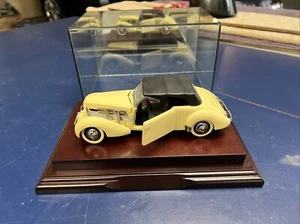 1937 Cord 812 die-cast replica 1/24 Franklin Mint. With Case - Picture 1 of 13
