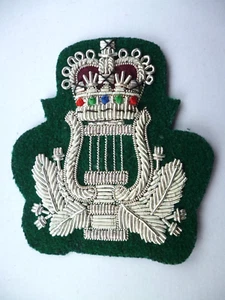 BRITISH ARMY NO1 DRESS BANDMASTER SILVER ON GREEN - Picture 1 of 1