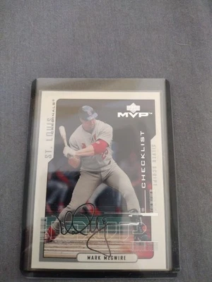 2000 Upper Deck MVP - Mark McGwire #220 Silver Script - Image 1 of 2