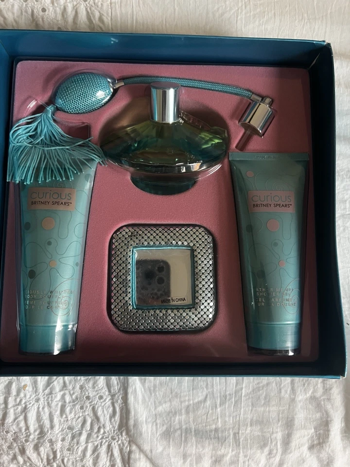 Britney Spears Curious Gift Set 2004 - Imagem 1 de 4