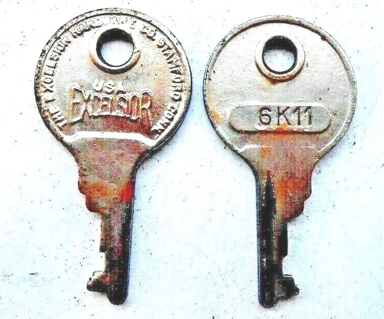 (1) Alforja Harley Key EXCELSIOR 6K11 de colección, estuche de guitarra, baúl, etc. Foto 1 de 1