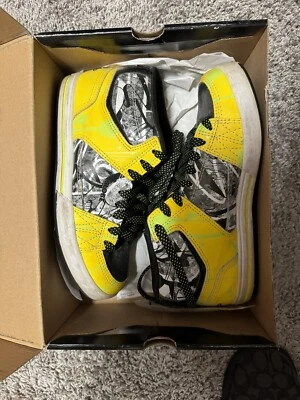 Globe Australia Sekure D Skate Mace-Hi Niñas Zapatos Negro Amarillo Para Mujer Talla: 8 Foto 1 de 4