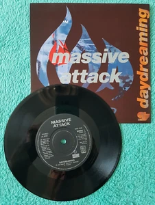 Massive Attack - Daydreaming.. ** RARE** 1990 Original UK 7" single NM/NM - Picture 1 of 12