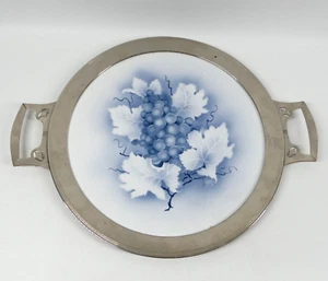 antiguo plato de pastel Art Nouveau plato de pastel decoración de pulverización cerámica con montura metálica - Imagen 1 de 11