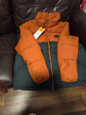 Chaqueta de invierno Timberland Puffer de cuero marrón/verde fuego oscuro Foto 1 de 2