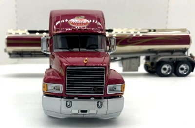 Franklin Mint   1940 Black Ford Pickup Truck   Scale 1/24   Die-Cast Metal - Image 1 of 4