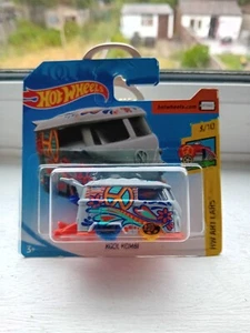 Hot Wheels Volkswagen Kool Kombi Transporter Van Hw Arts Cars Short Card - Picture 1 of 1