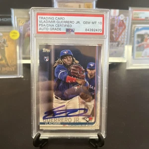2019 Topps Vladimir Guerrero Jr on card auto RC 10 PSA - Picture 1 of 2