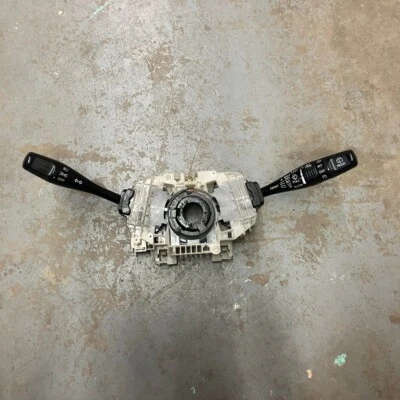 Indicador intermitente tallo volante Mitsubishi Montero Gen3 2001-2004 OEM Foto 1 de 3