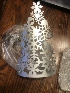 Partylite P90888 Snowflake Fragrance Warmer Brand new!! - Picture 1 of 6