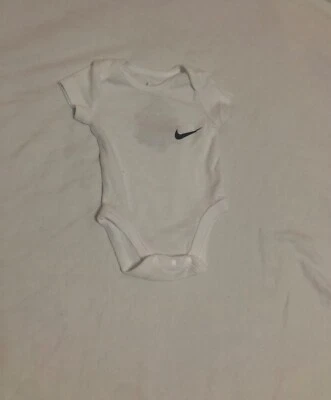 ropa de bebe niño recién nacido Nike original  - Image 1 of 2