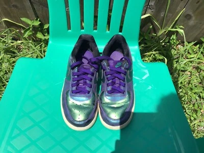 Camiseta baja Nike Air Force 1 para niños Foto 1 de 4