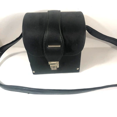 Vintage Black Leather Camera Bag Case Gold Velvet Lined + Bonus Drawstring Bag - Image 1 of 4