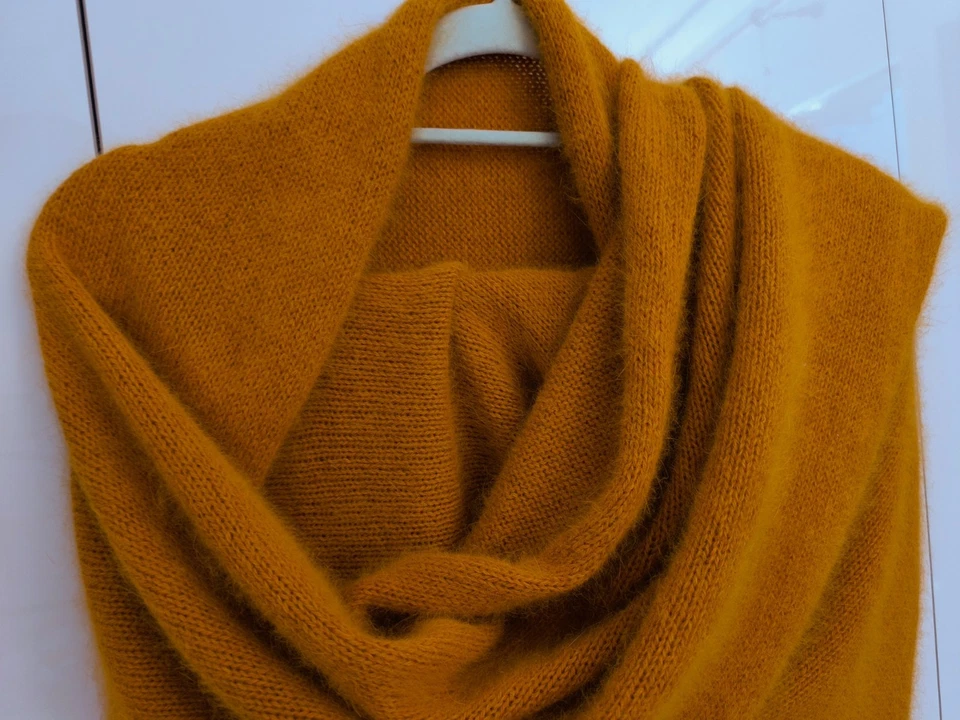 Beautiful hand- knitted pumpkin big scarf, 80% angora, Italy 🧡🍂🎃 - Image 1 of 4