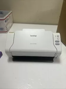 Brother ADS-2700W scanner documenti ad alta velocità senza vassoio di ingresso - Foto 1 di 6