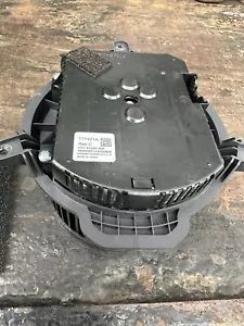 T77421a Freightliner Blower Motor - Picture 1 of 3