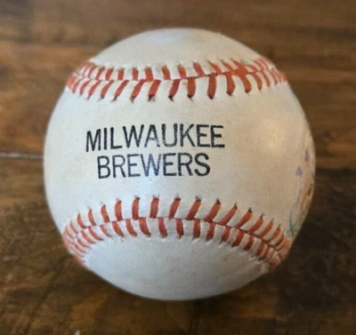 Juego de béisbol usado firmado por Milwaukee Brewers Don Money ~ Taiwán ~ Anterior Filis Foto 1 de 3