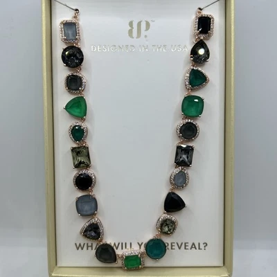 Collar Bomb Party Holiday Jewel Candy Unicorn 2025 con forma de oro rosa brillante Foto 1 de 2