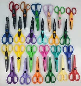 Craft Scissors Scrapbooking Paper Edgers Fiskars Kraft Edgers Lot Of 24 - Picture 1 of 10
