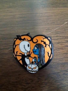 Cute JACK AND SALLEY HEART PIN NIGHTMARE BEFORE CHRISTMAS . - Picture 1 of 2