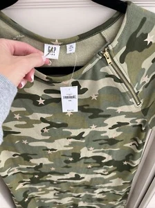 T-SHIRT Summer Dress GAP Girls 14/16 Women SM NWT Camouflage STARS Zippers - Picture 1 of 3