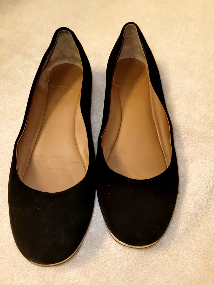 Auténticos zapatos planos de ballet Givenchy talla 38 gamuza negra con ribete dorado Foto 1 de 4