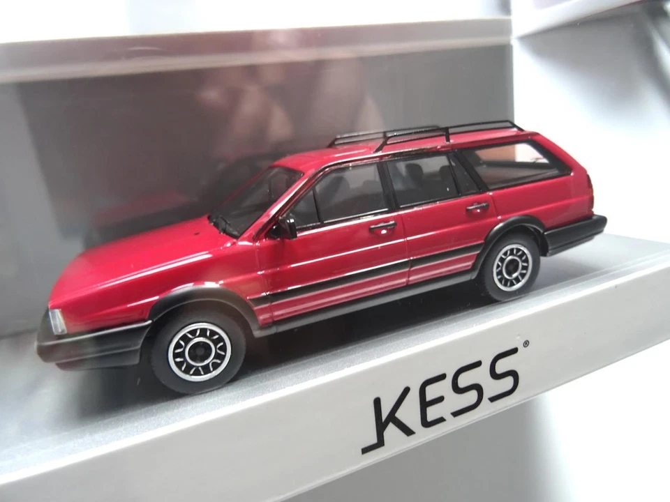 Volkswagen VW Passat Variant B2 Gt Syncro Modellino Auto 1985 Rosso 1:43 Kess - Immagine 1 di 4