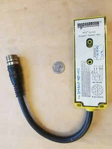 Caja de sensor actuador Brad Harrison BTY 814P FBP-003 - Imagen 1 de 3