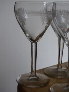 SAINT LOUIS 7 ANCIENS VERRES APERITIF PORTO CRISTAL GRAVURE COLI 1930 ht 12 cm - Picture 1 of 6
