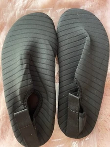 Black Stripped Water Shoe Size 7 NEw In Package NIP Beach Pool Shower Shoes - Picture 1 of 5