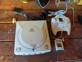 SEGA Dreamcast Launch Edition Home Console - White System, Tested