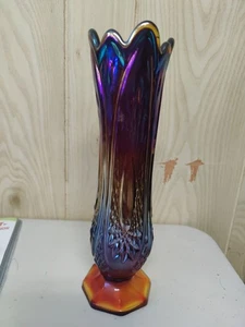 Vintage Indiana Glass Heirloom Sunset Carnival Amberina Swung Vase - Picture 1 of 10