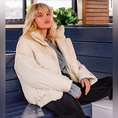 Volcom blowson 5k puffer jacket NWT women size Large  - Image 1 of 4