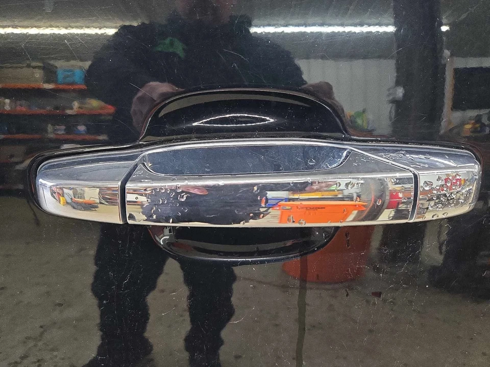 Outside Door Handle CHEVY AVALANCHE 1500 Left 07 08 09 10 11 12 13 Foto 1 de 1